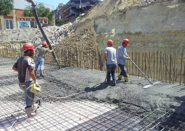 Beton döküm işlemi