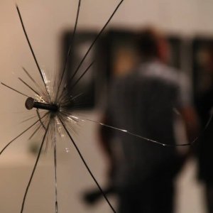 Ayna kırılsın kalp değil