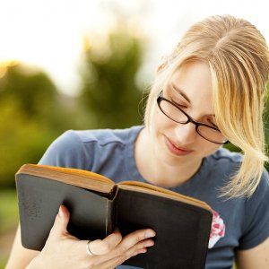 Kitap Okurken Dikkatim Dağılıyor