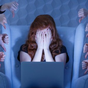 Sosyal Medyada Aşk Yaşamak